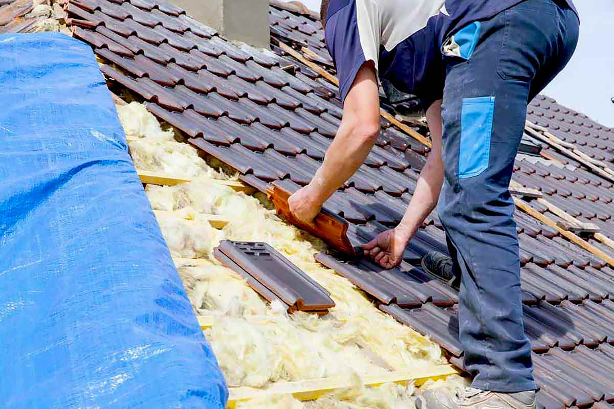 Travaux de couverture en Belgique : Région Flamande, Wallonne et Bruxelles  - HD PRO ROOF : artisan couvreur. Travaux de couverture et faîtage en neuf et en rénovation - Dépannage urgent de votre toiture ! Zinguerie. Pose de Vélux. Intervention en Belgique : Région Flamande, Wallonne et Bruxelles