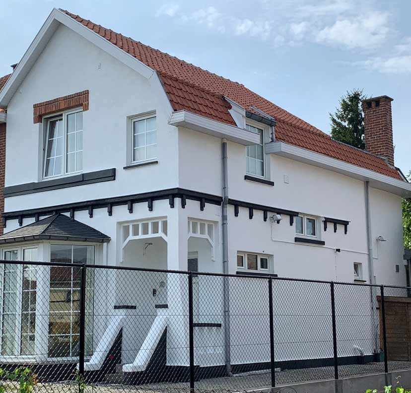 HD PRO ROOF : artisan couvreur en Belgique : Région Flamande, Wallonne et Bruxelles : Travaux de couverture, zinguerie, nettoyage démoussage peinture hydrofuge toiture, étanchéité toit terrasse, isolation toit / comble, traitement bois charpente,, nettoyage, démoussage, imperméabilisation, ravalement peinture façade, pose débardage et nettoyage des extérieurs. Intervention en Belgique : Région Flamande, Wallonne et Bruxelles